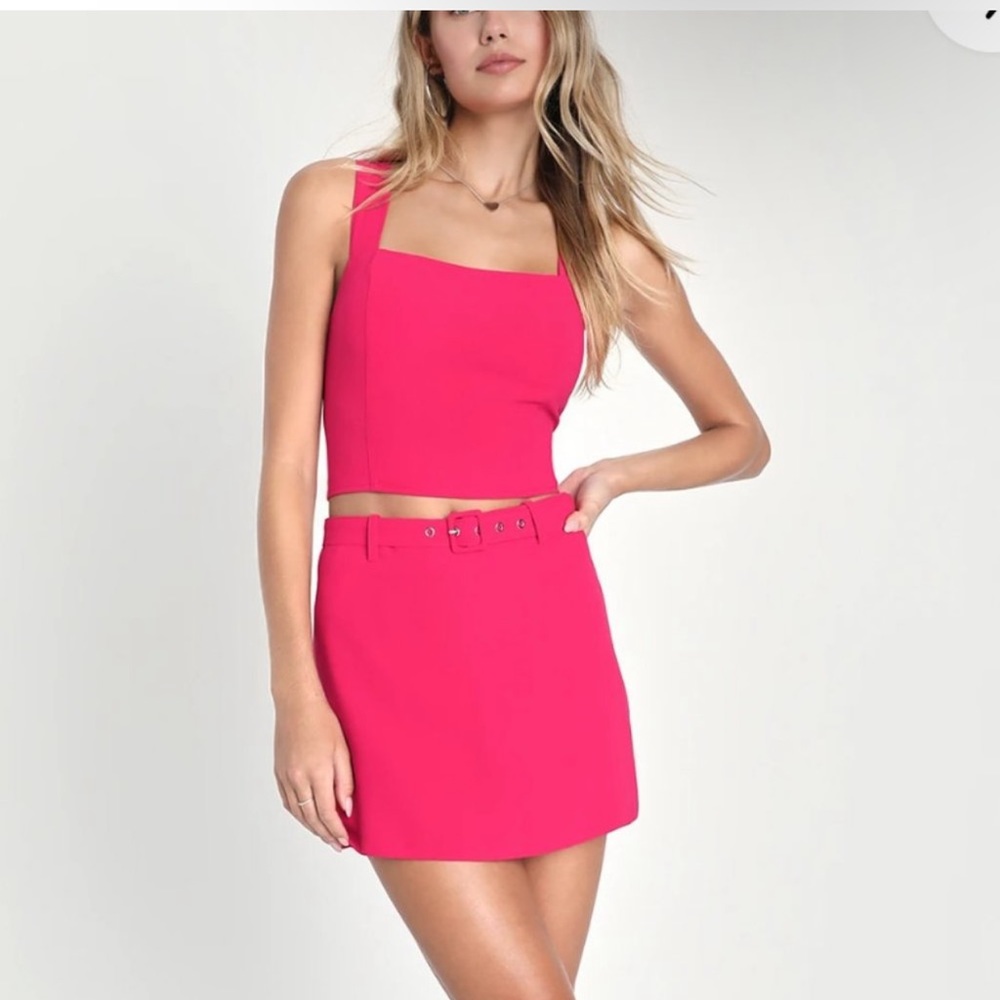 Lulu’s matching hot pink crop top and skirt set size small